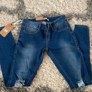 Brand new with tags - Vins me skinny jeans